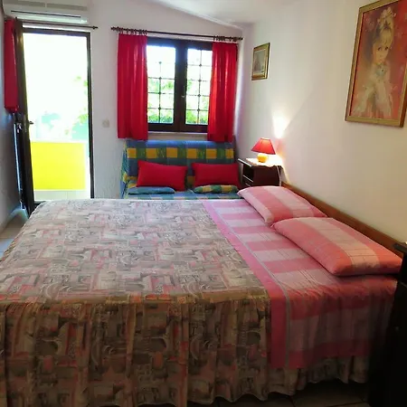 Mira Apartment *